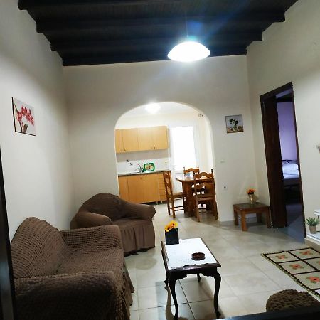 Magia'S House Apartment Kato Korakiana ภายนอก รูปภาพ