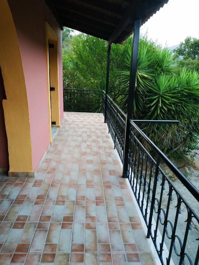 Magia'S House Apartment Kato Korakiana ภายนอก รูปภาพ